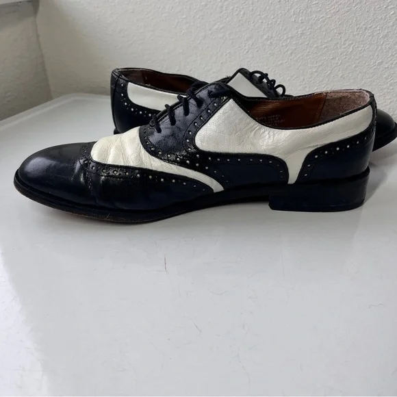 Stacy Adams Black and White Oxfords - Picture 4 of 6
